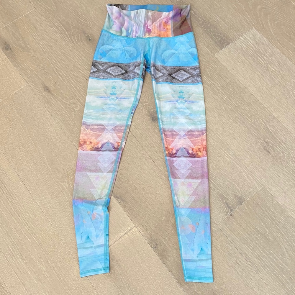 Teeki Leggings Just Like JLOs Fave Pastel XS